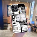 Kaws カウズハイブランドiphone14pro/16 15plusカバー人気アイフォン14pro max/16 15 proケースiphone15 plus14 16 pro maxケースブランドコピーメンズブランド携帯ケースiphone 16 15 pro max 14pro/13 pro maxケース手帳型