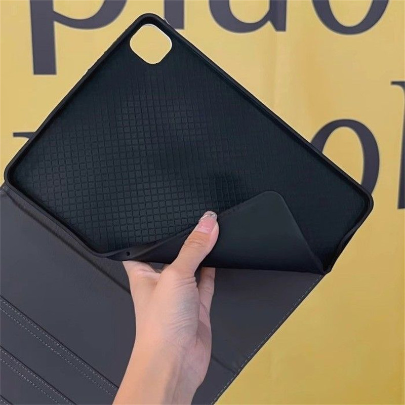 LOEWE ロエベiPad9 10 11ケース2024ブランドブランドipad pro12.9インチケース2024シリコンipad 8 9 10ケース