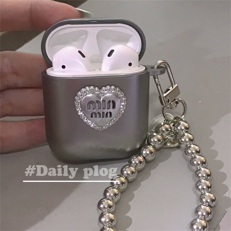 ミュウミュウ MiuMiuairpods 3 4 maxケースハイブランドコピーエアーポッズ4 3 proケース マットメッキシンプルハート